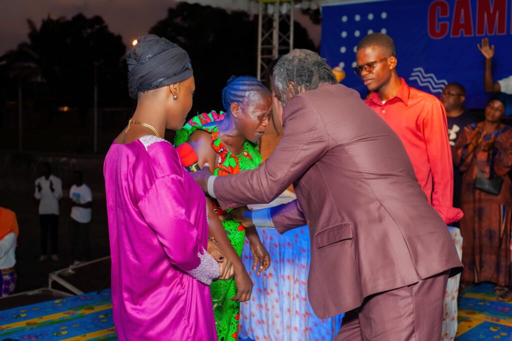 propha6-1024x682 Le Témoignage Miraculeux du Prophète William Arsène YAUCAT-GUENDI